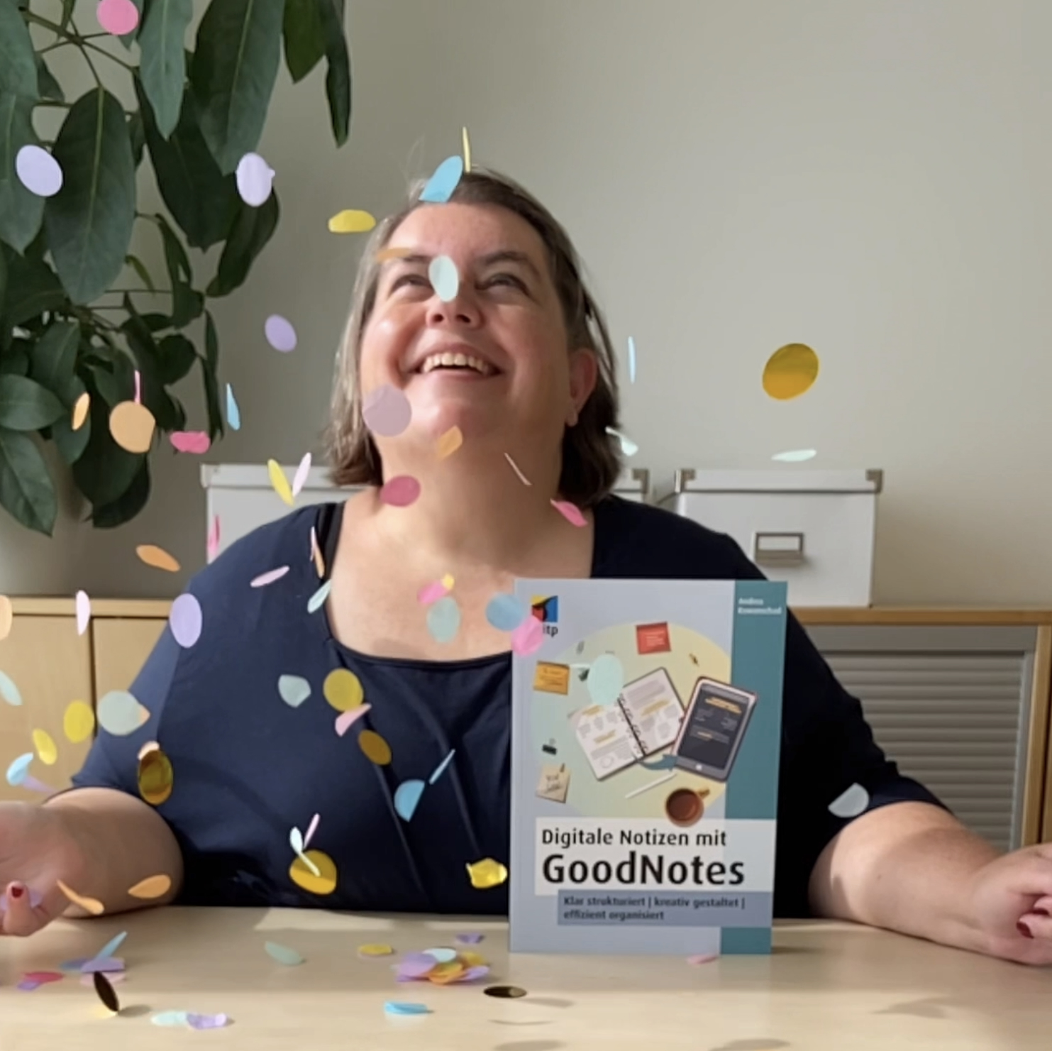 LIKE PAPER Andrea Rawanschad GoodNotes Buch Konfetti LIKE PAPER Andrea Rawanschad Foto zum GoodNotes Buch mit Konfetti